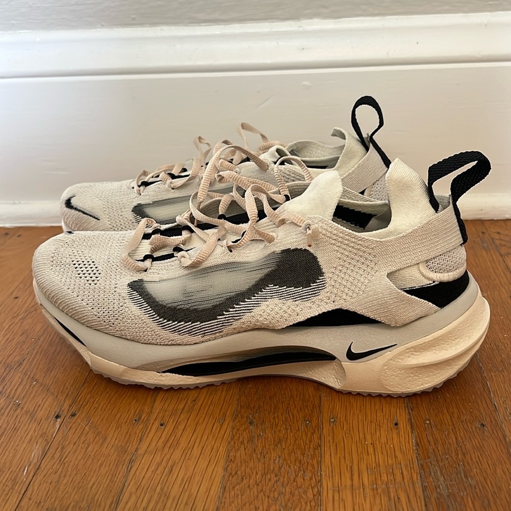Nike Spark Sneakers